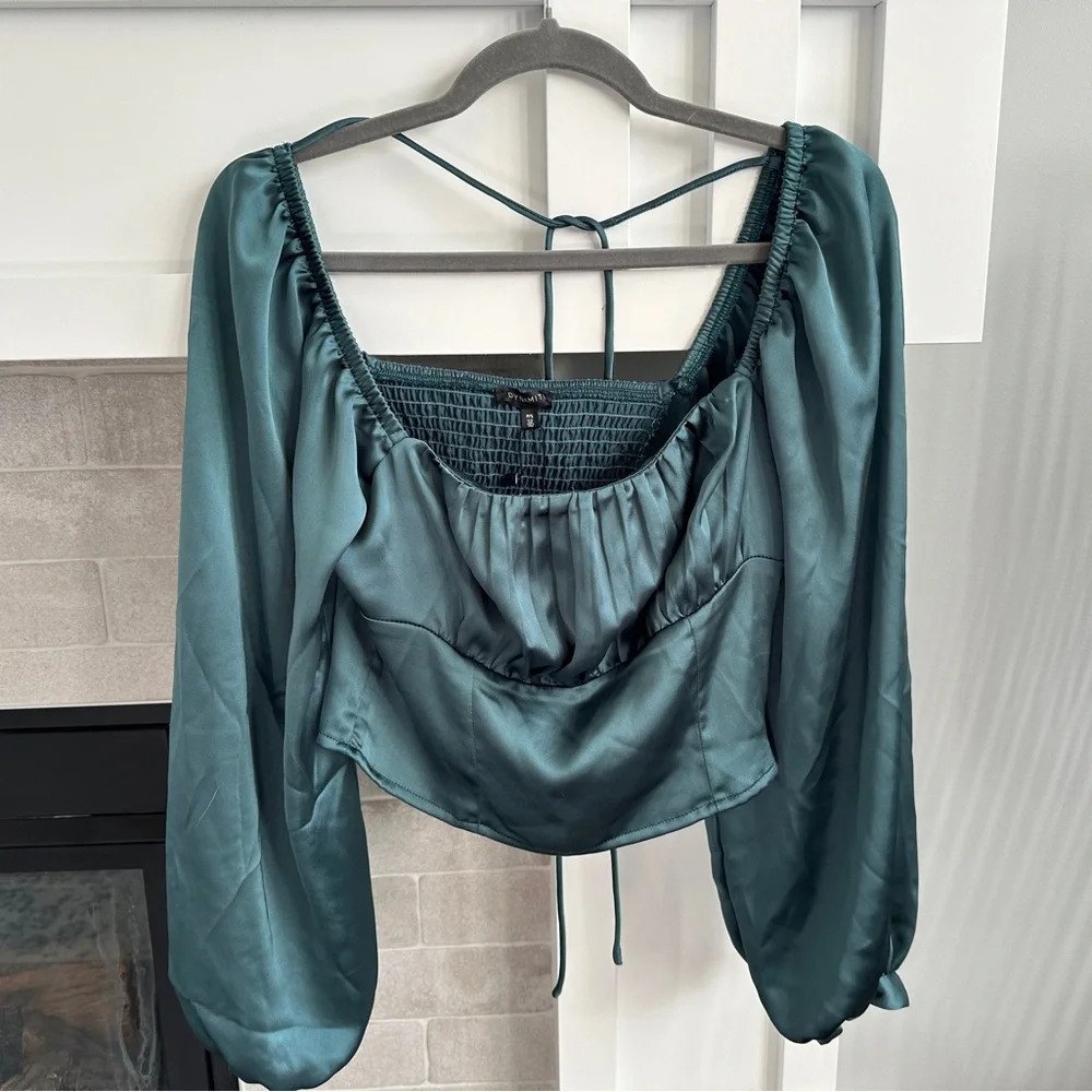 NWT Dynamite front ruched satin blouse| size  small